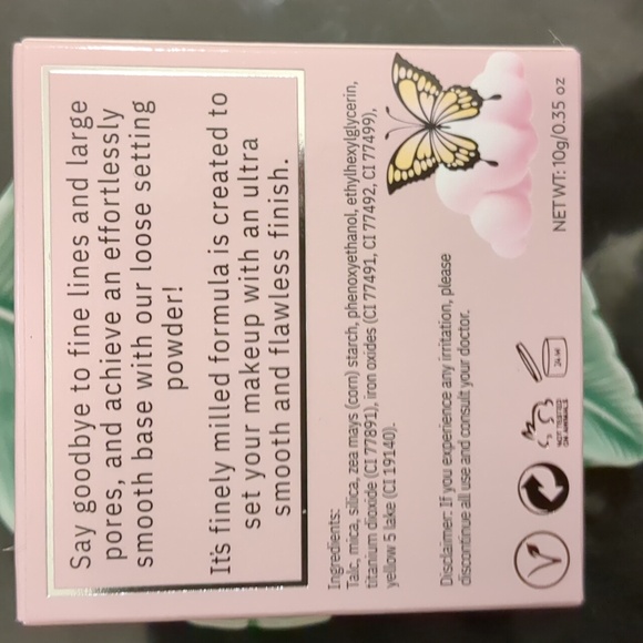 Loose Setting Powder - Picture 2 of 4